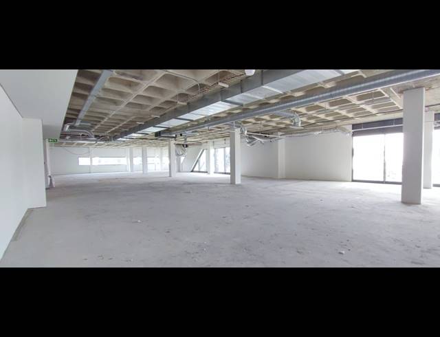 186M² BUILDING TO LET IN HIGHVELD